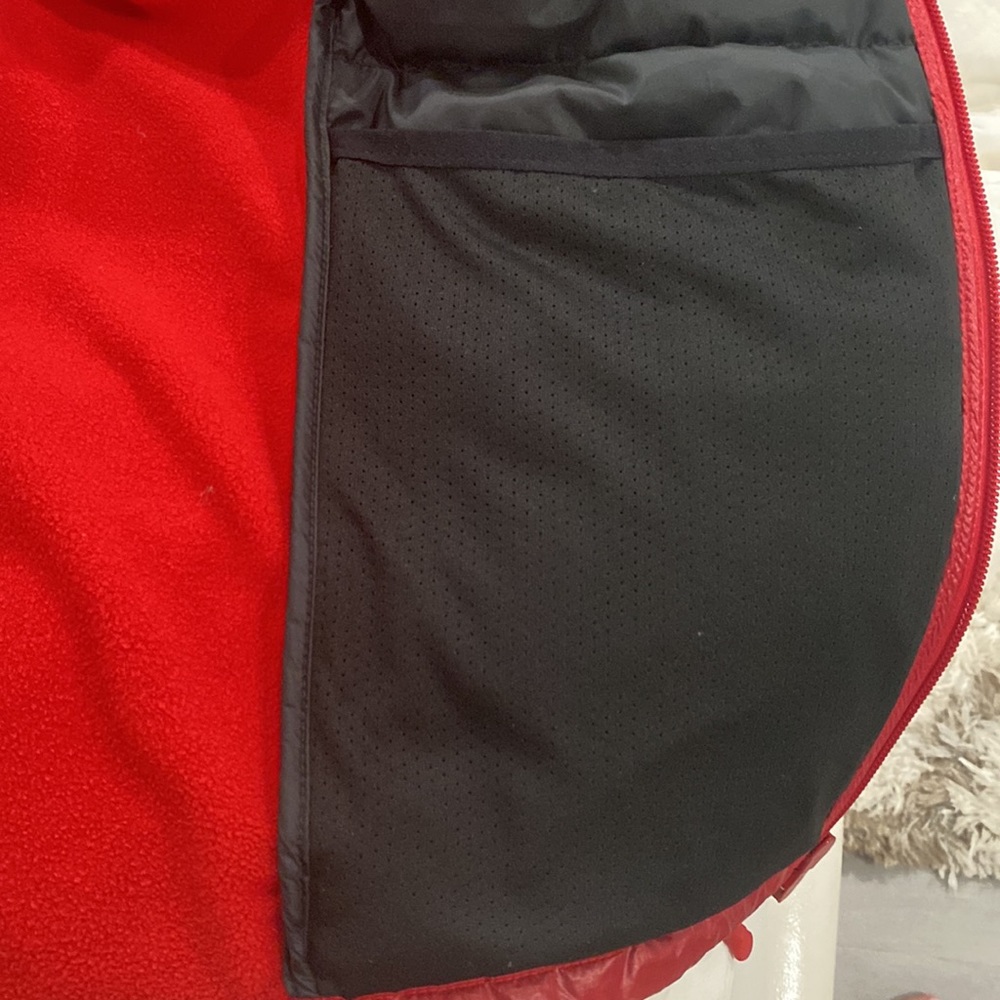 Canada Goose Red Zip Up Vest in Size L - Picture 9 of 12